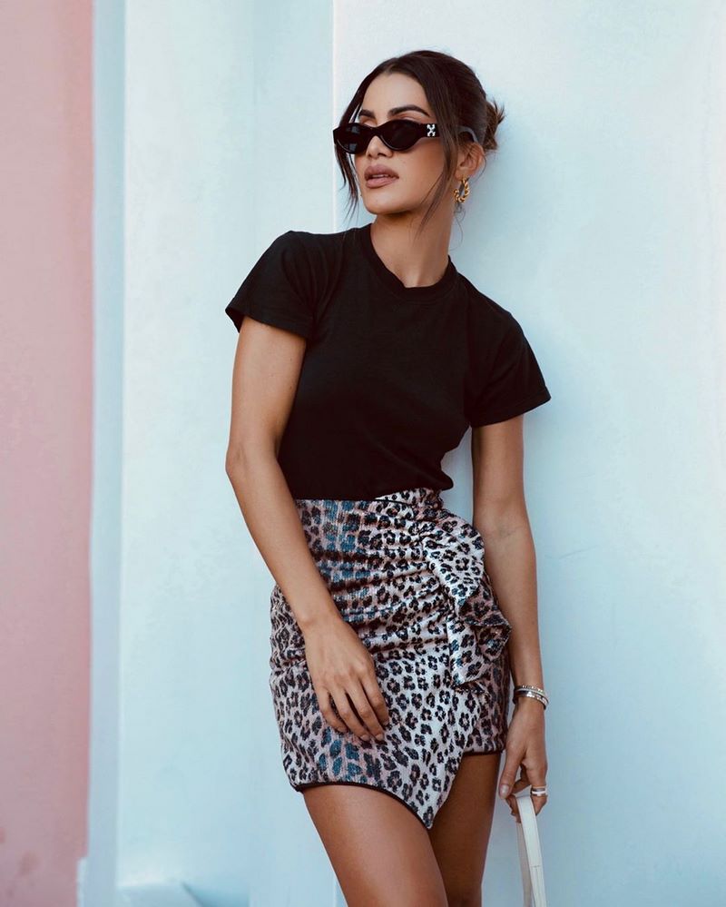 نماذج جميلة من التنانير لربيع وصيف 2026: أفضل 10 اتجاهات رئيسية للموسم