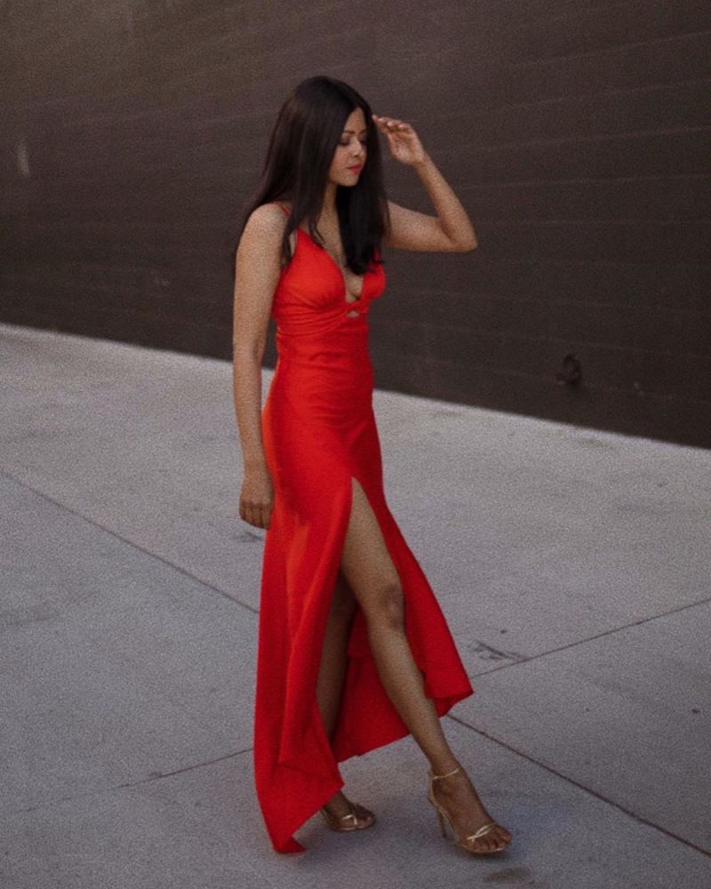 Abiti di raso affascinanti 2025-2026. I migliori nuovi abiti luccicanti e scintillanti