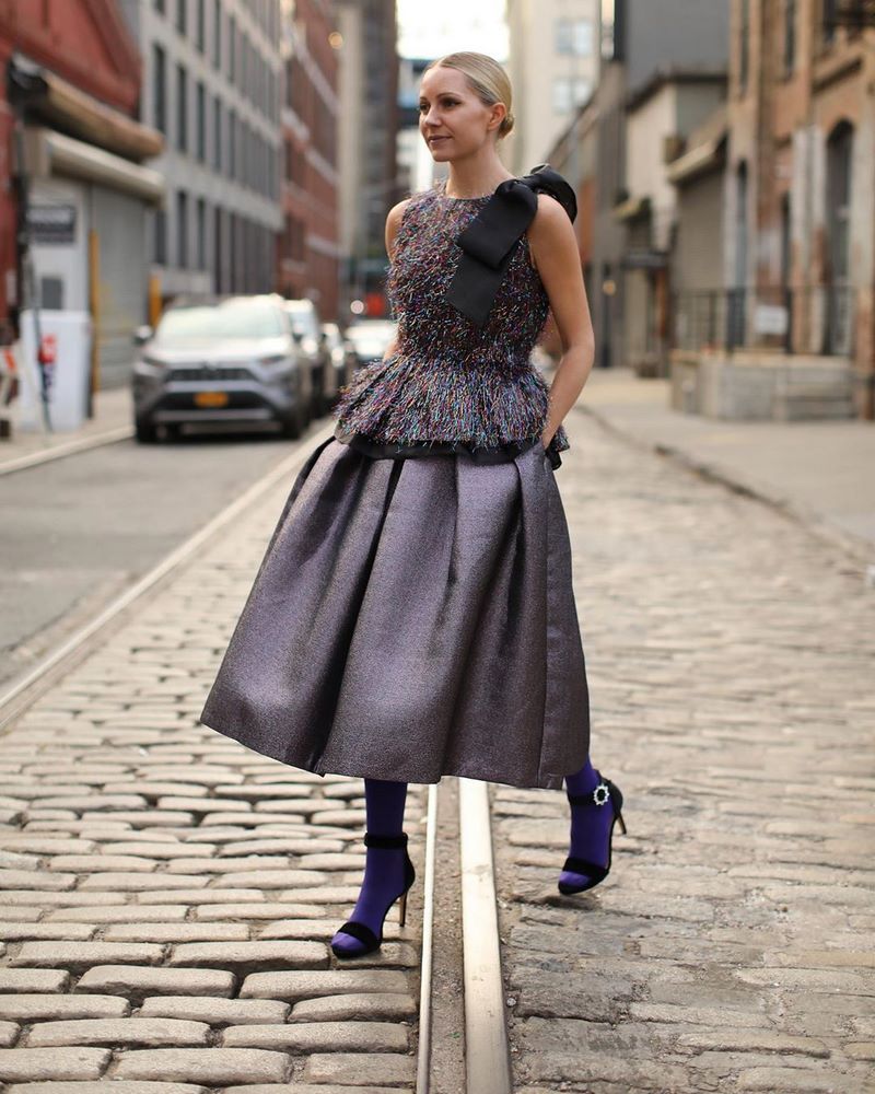 Abiti di raso affascinanti 2025-2026. I migliori nuovi abiti luccicanti e scintillanti