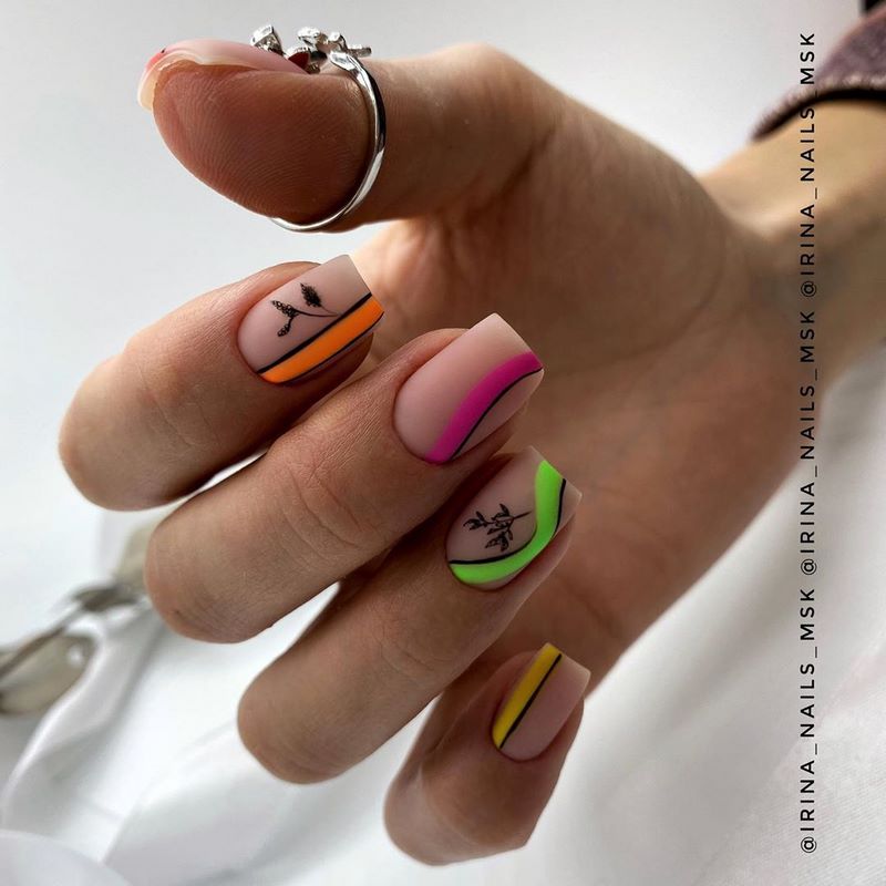 تصميم منزلق جديد 2025-2026. أفكار الموضة وأحدث الاتجاهات في الصورة