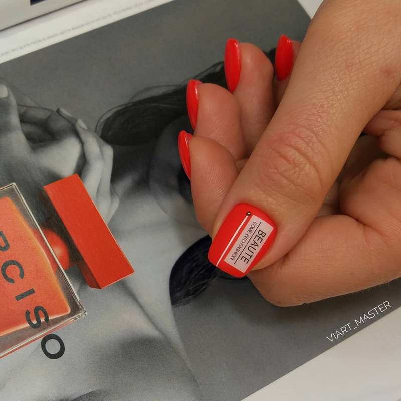 تصميم منزلق جديد 2025-2026. أفكار الموضة وأحدث الاتجاهات في الصورة