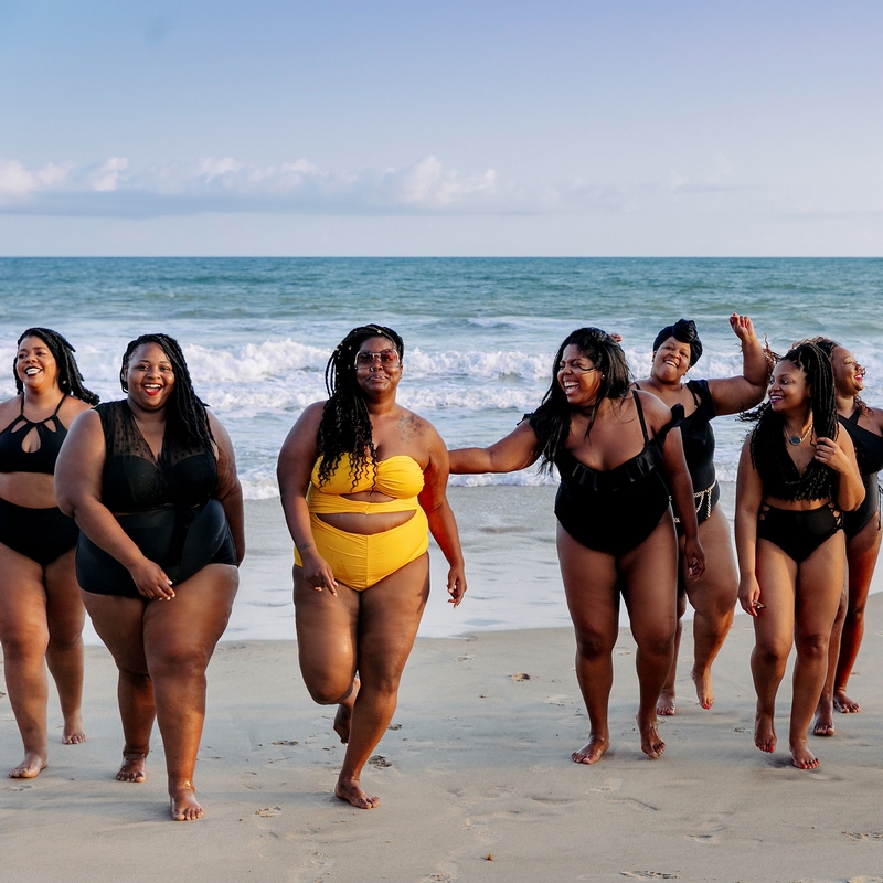 De beaux maillots de bain pour toute la période 2025-2026. Nouveaux modèles et tendances