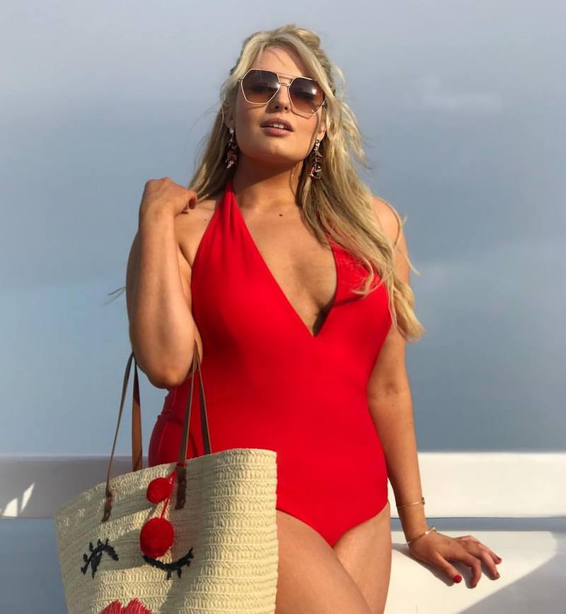 De beaux maillots de bain pour toute la période 2025-2026. Nouveaux modèles et tendances