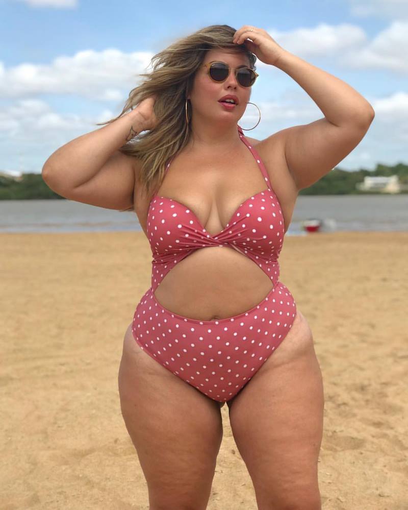 De beaux maillots de bain pour toute la période 2025-2026. Nouveaux modèles et tendances