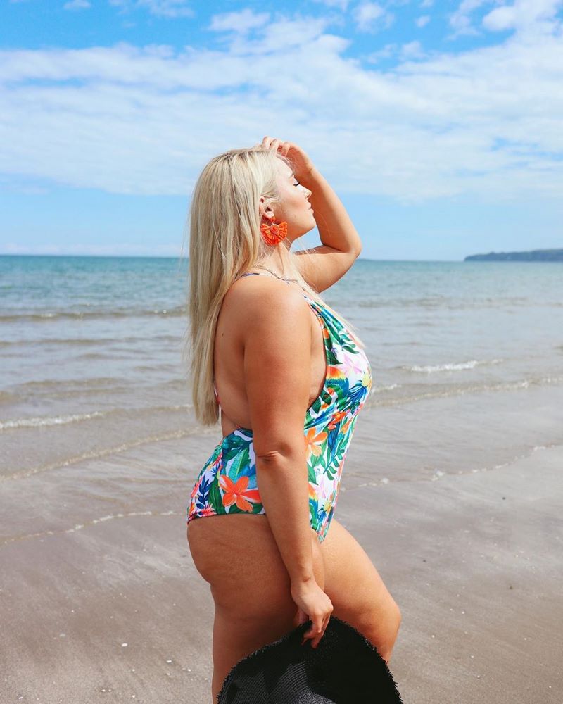 De beaux maillots de bain pour toute la période 2025-2026. Nouveaux modèles et tendances