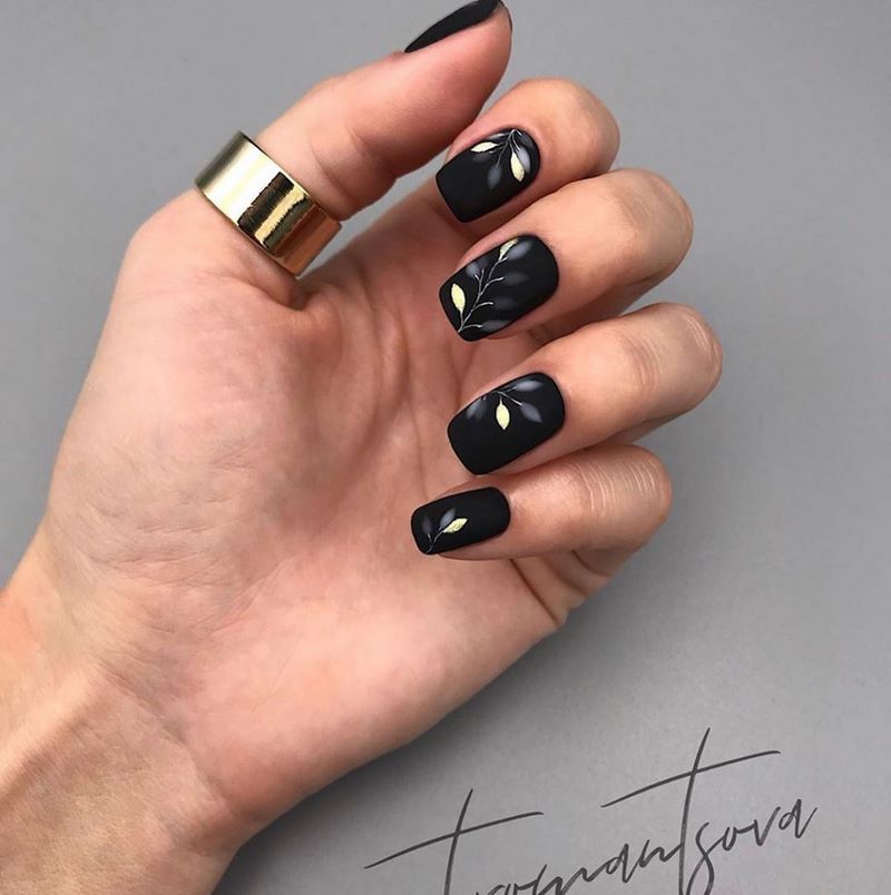 Manucure matte élégante 2025-2026: photos, actualités, idées de manucure mate