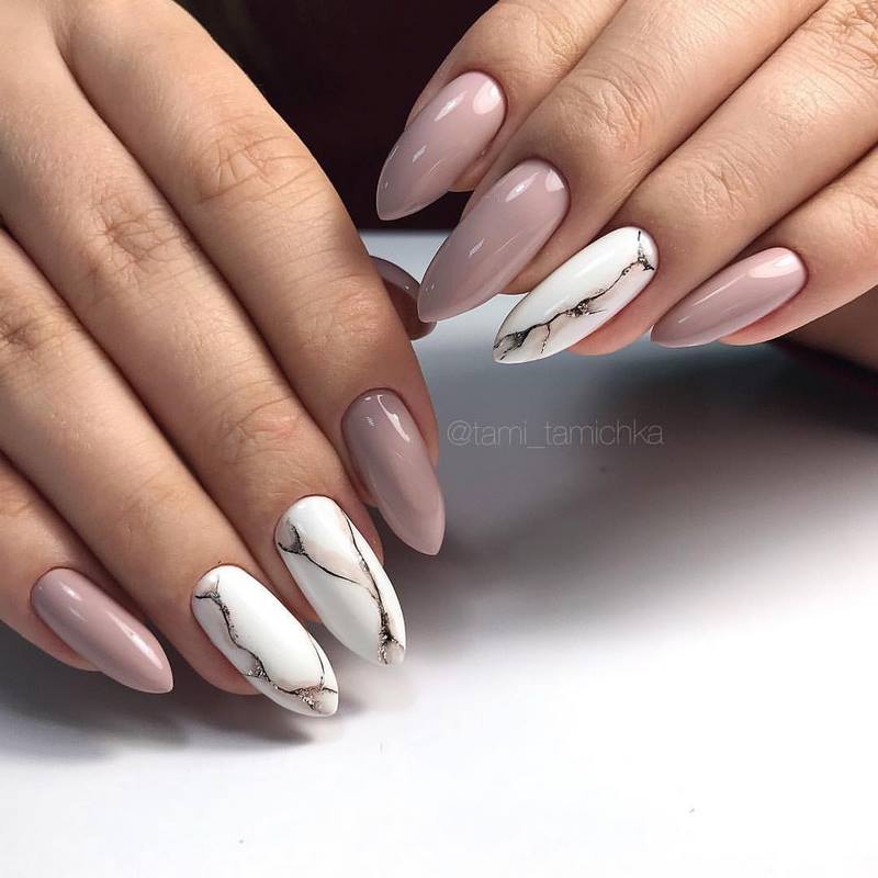 Idées créatives pour la manucure en marbre 2025-2026: des nouveautés en matière de design