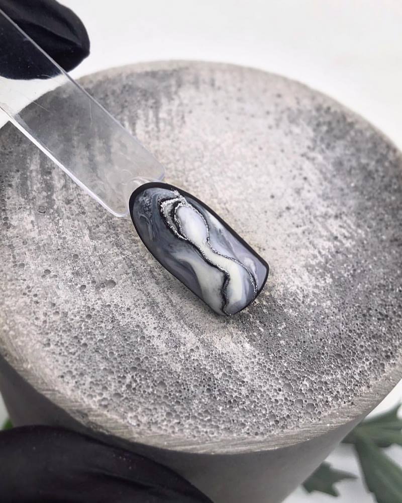 Idées créatives pour la manucure en marbre 2025-2026: des nouveautés en matière de design