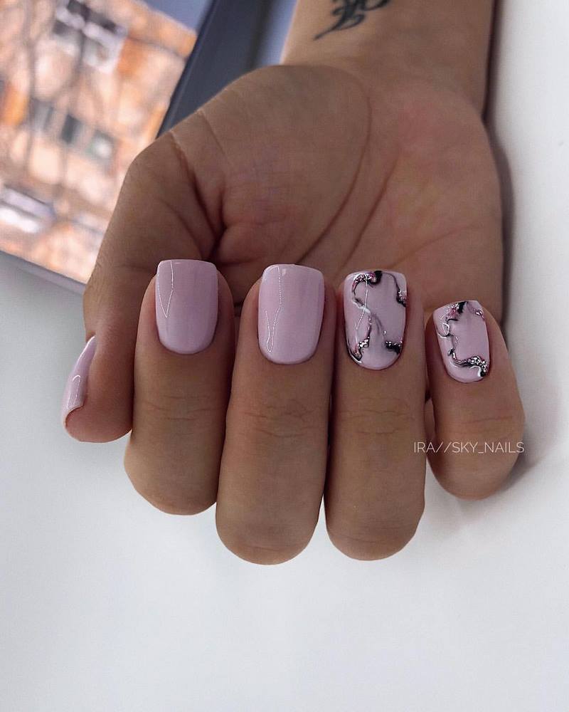 Idées créatives pour la manucure en marbre 2025-2026: des nouveautés en matière de design