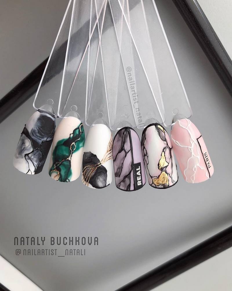 Idées créatives pour la manucure en marbre 2025-2026: des nouveautés en matière de design