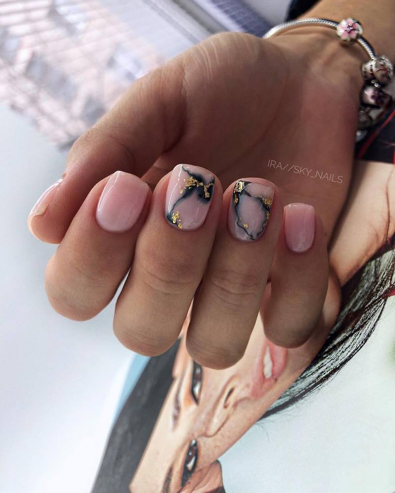 Idées créatives pour la manucure en marbre 2025-2026: des nouveautés en matière de design