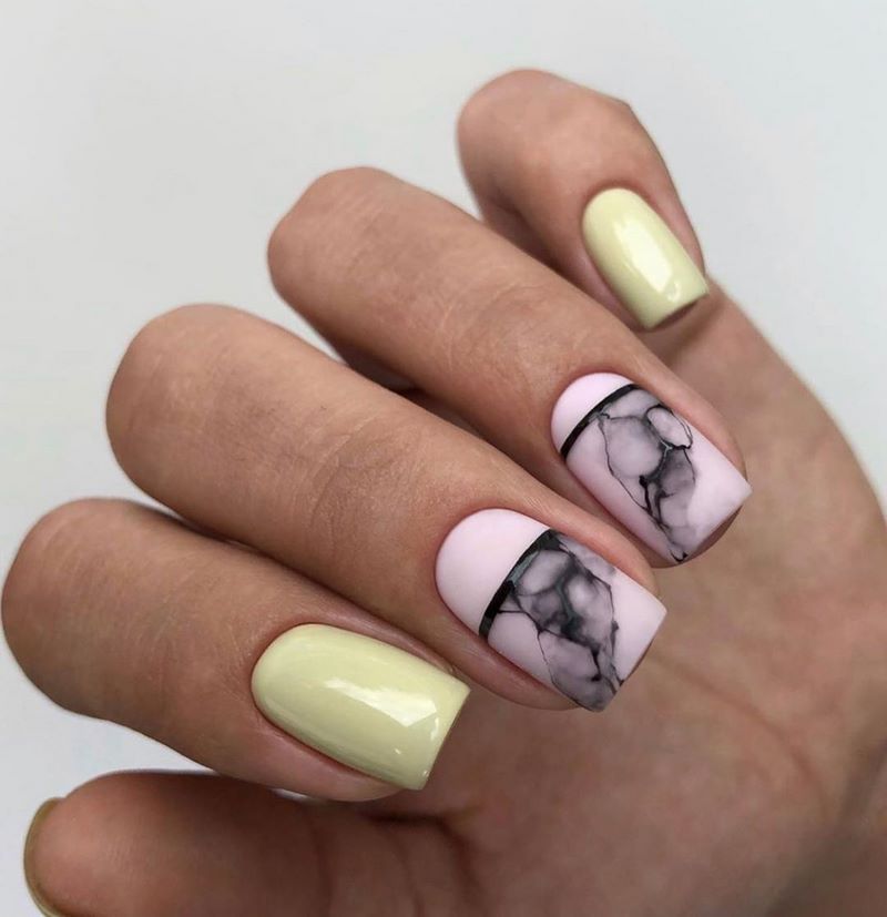 Idées créatives pour la manucure en marbre 2025-2026: des nouveautés en matière de design
