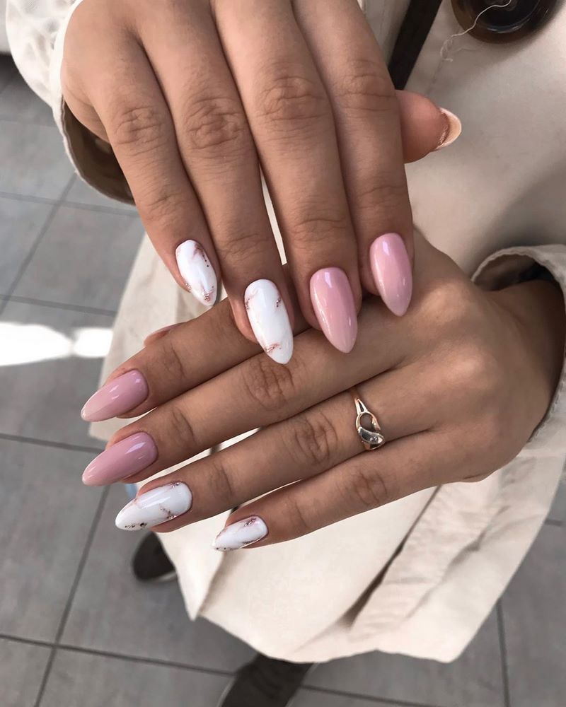 Idées créatives pour la manucure en marbre 2025-2026: des nouveautés en matière de design