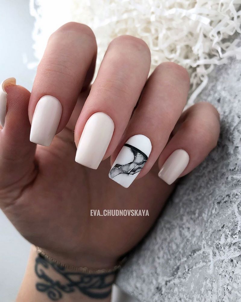 Idées créatives pour la manucure en marbre 2025-2026: des nouveautés en matière de design