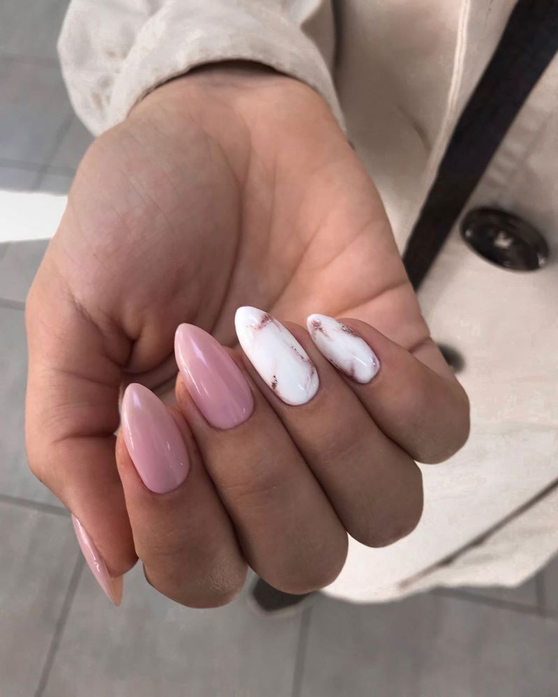 Idées créatives pour la manucure en marbre 2025-2026: des nouveautés en matière de design