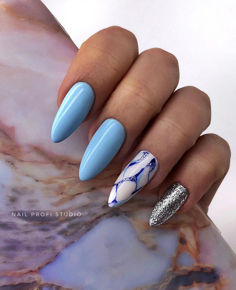 Idées créatives pour la manucure en marbre 2025-2026: des nouveautés en matière de design