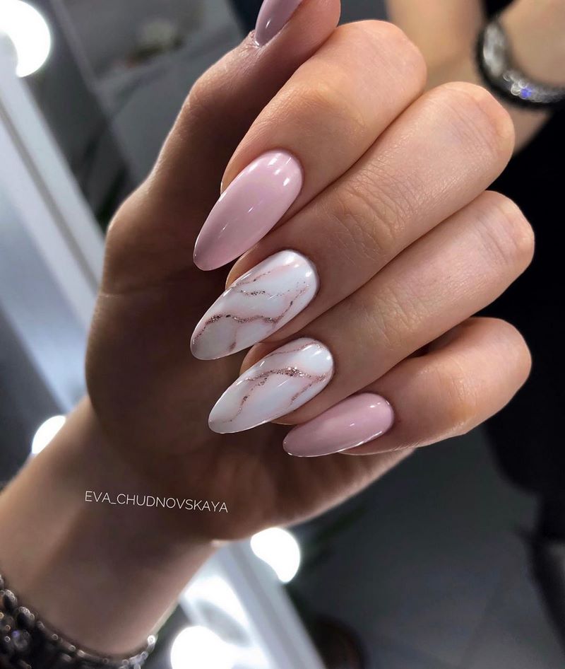 Idées créatives pour la manucure en marbre 2025-2026: des nouveautés en matière de design