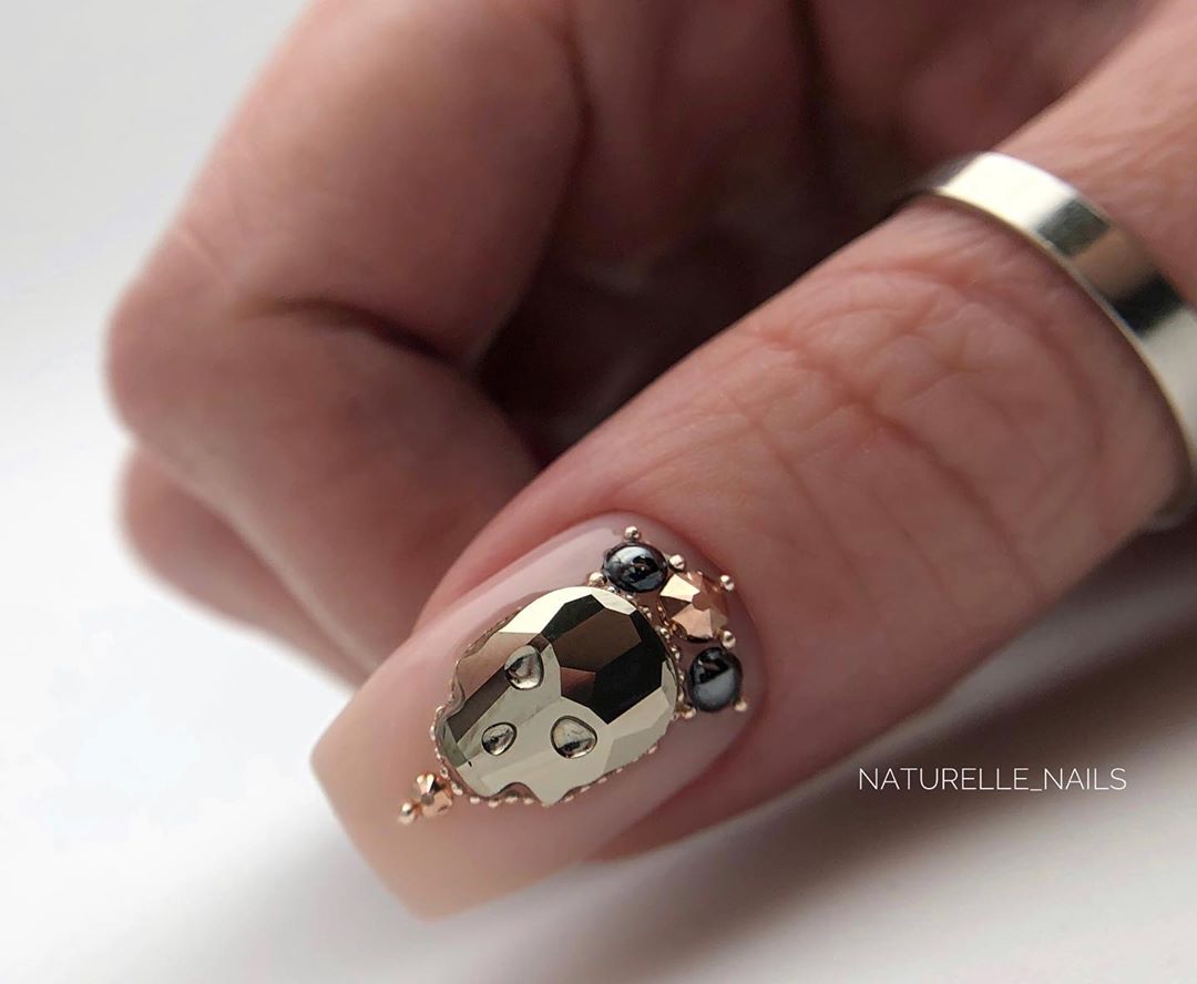 Les plus belles tendances de manucure de la saison 2025-2026: les meilleurs nouveaux produits, les meilleures idées de la photo