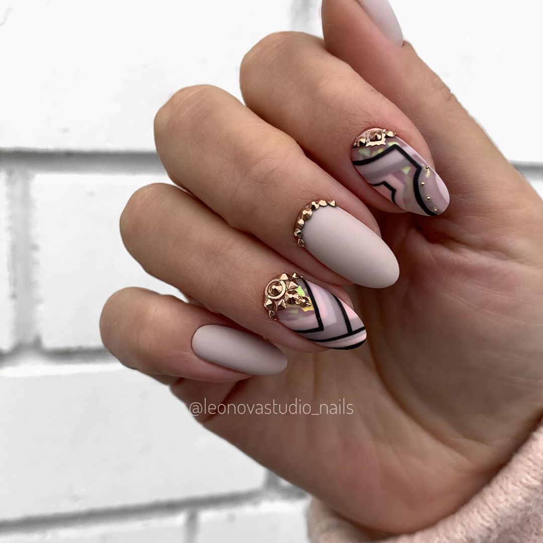 Les plus belles tendances de manucure de la saison 2025-2026: les meilleurs nouveaux produits, les meilleures idées de la photo