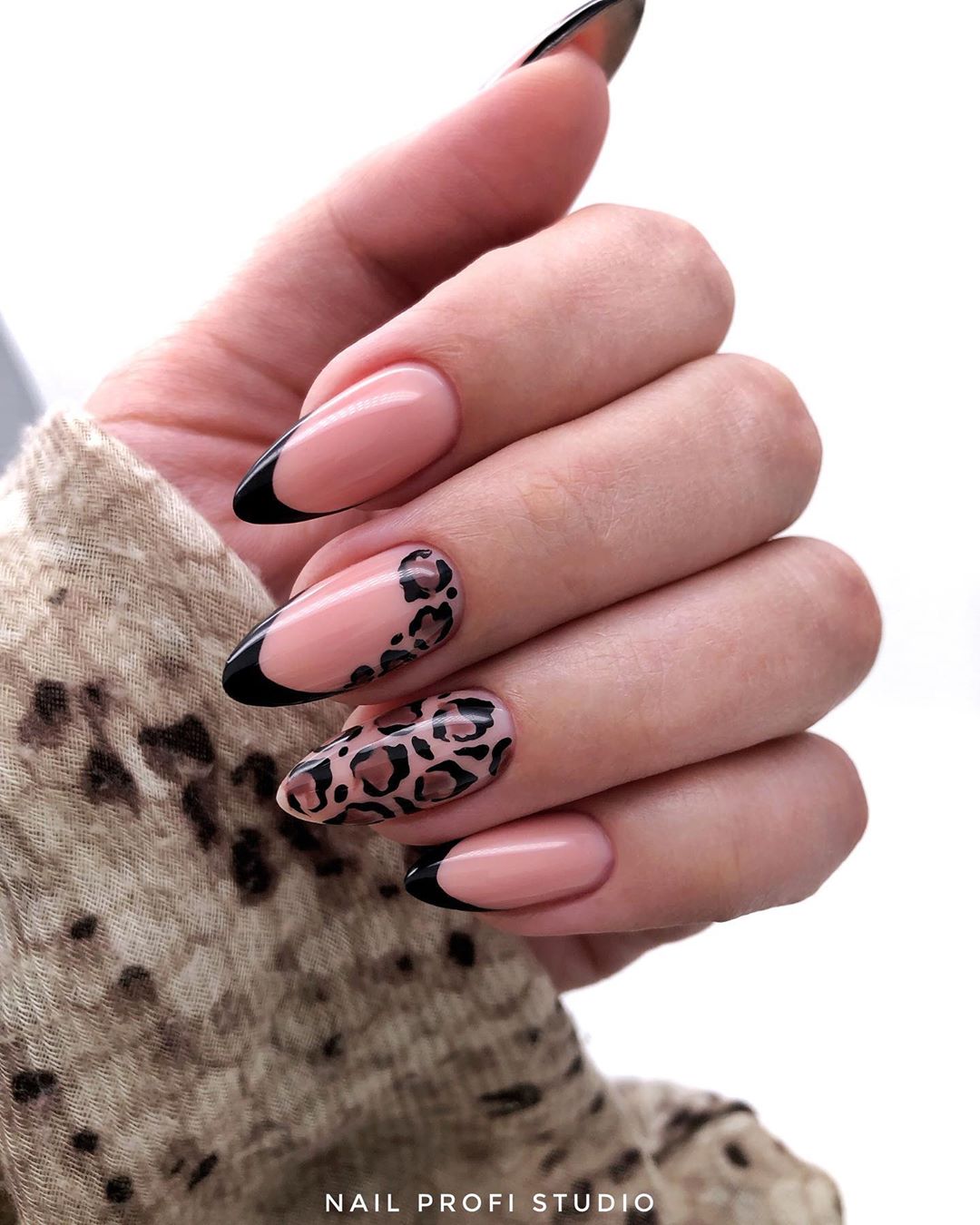 Les plus belles tendances de manucure de la saison 2025-2026: les meilleurs nouveaux produits, les meilleures idées de la photo