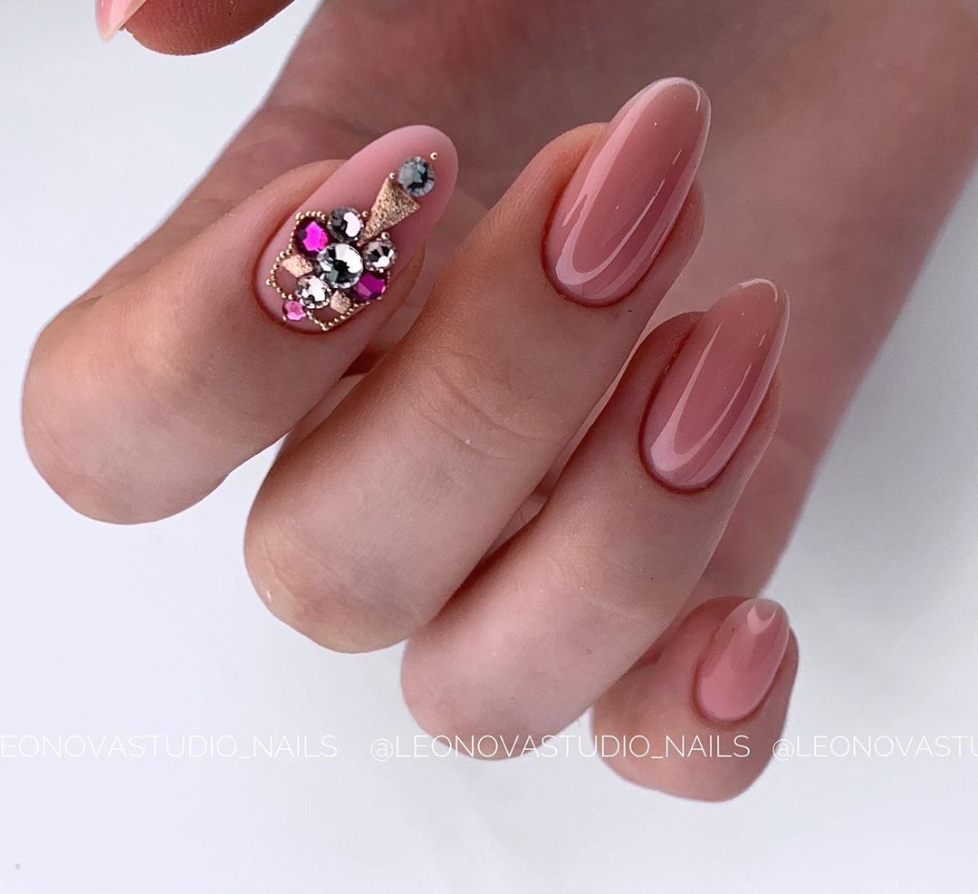 Les plus belles tendances de manucure de la saison 2025-2026: les meilleurs nouveaux produits, les meilleures idées de la photo