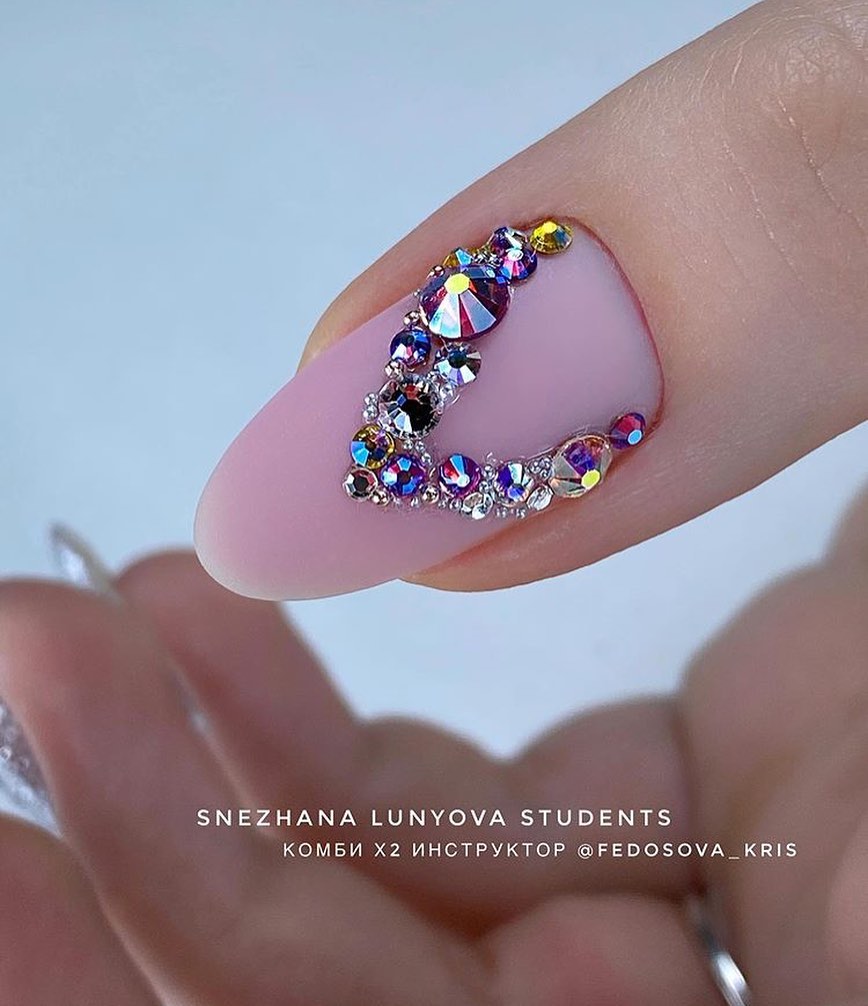 Les plus belles tendances de manucure de la saison 2025-2026: les meilleurs nouveaux produits, les meilleures idées de la photo