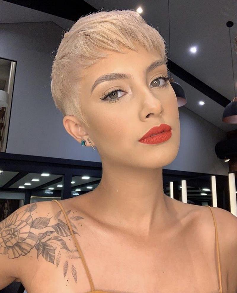 Coupes de cheveux courtes originales pour femmes 2025-2026: photos, idées de coupes courtes