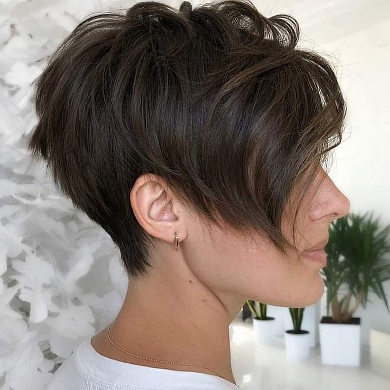 Coupes de cheveux courtes originales pour femmes 2025-2026: photos, idées de coupes courtes