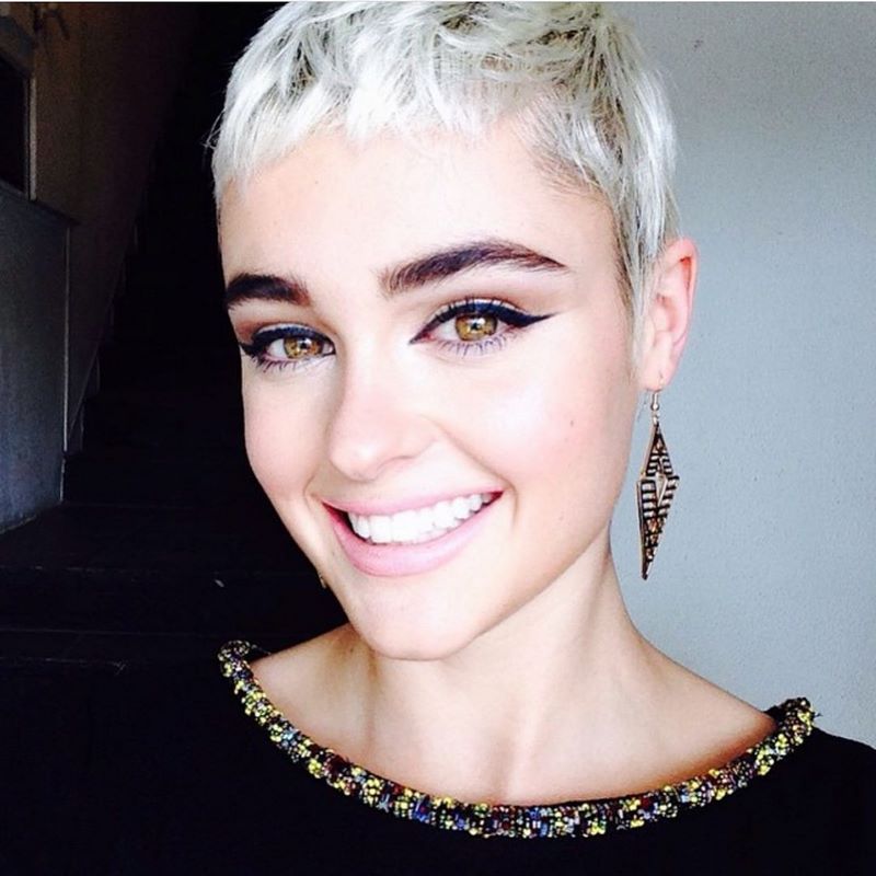 Coupes de cheveux courtes originales pour femmes 2025-2026: photos, idées de coupes courtes