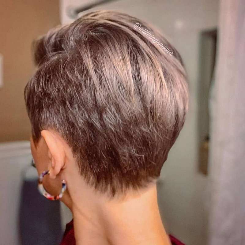 Coupes de cheveux courtes originales pour femmes 2025-2026: photos, idées de coupes courtes